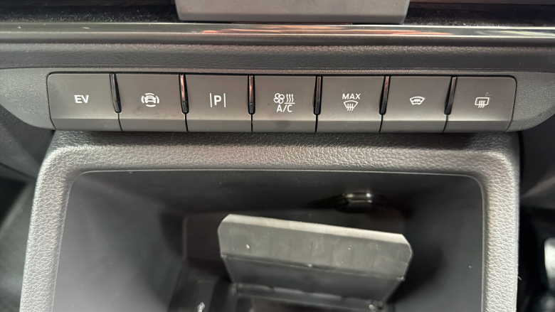 Ford Transit Connect 250 L2 Petrol 1.5 EcoBoost PHEV 150 Active FlexCab Van Auto